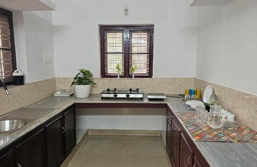 Kadavanthra Apartment | Breeze and Bliss