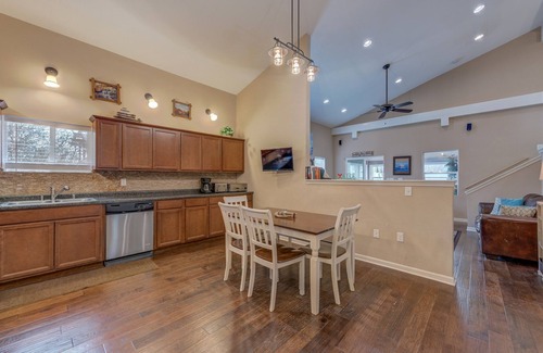 Pepin Condo | Breeze Condo - Luxury Stay 2 Blocks from Beach