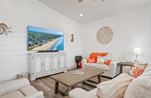Crystal Beach House | Breeze Easy home