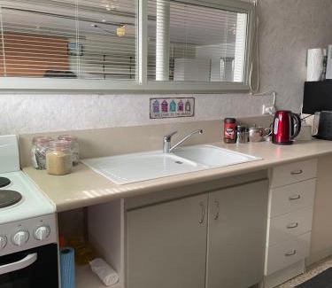 Parua Bay House | Breeze Inn