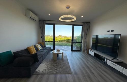Greerton House | Breeze Retreat