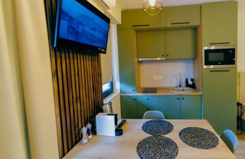 Saturn Apartment | Breeze Studios Saturn