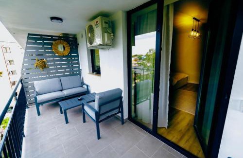 Saturn Apartment | Breeze Studios Saturn