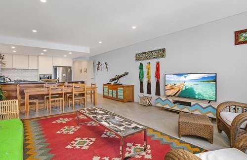 Terrigal Apartment | BREEZES @ OCEANS EDGE | Ocean Views , WIFI | Accom Holidays