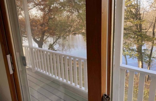 Wisconsin Dells House | Breezeway Bay: Waterfront Full House