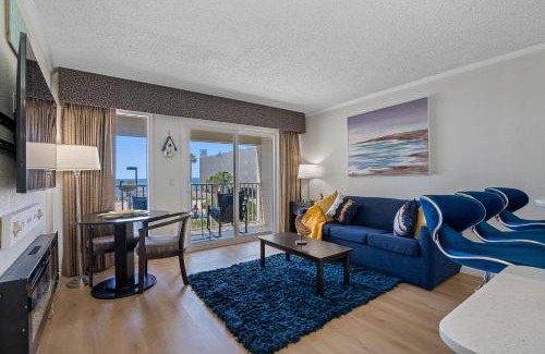 Rocky Point House | Breezy Balcony Mesmerizing Views from Balcony
