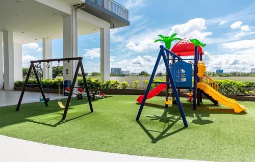 Mandurriao Apartment | Breezy Balcony View 2BR Unit