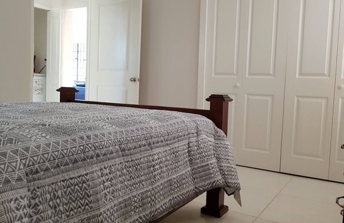 Portmore Villa | Breezy Beachfront Villa in the sunshine