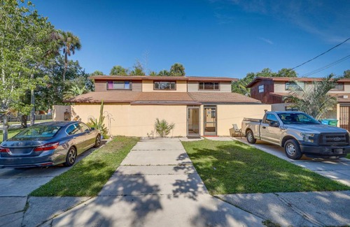 Port Canaveral House | Breezy Cape Canaveral Townhome about 1 Mi to Beach!