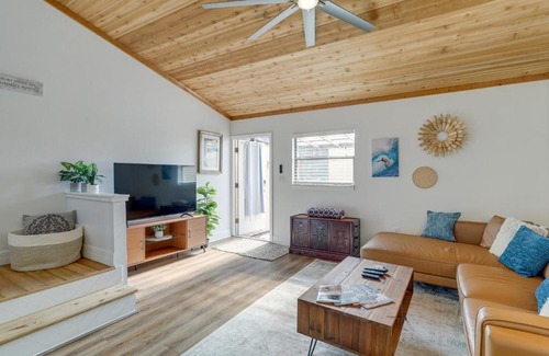 Port Canaveral House | Breezy Cape Canaveral Townhome about 1 Mi to Beach!