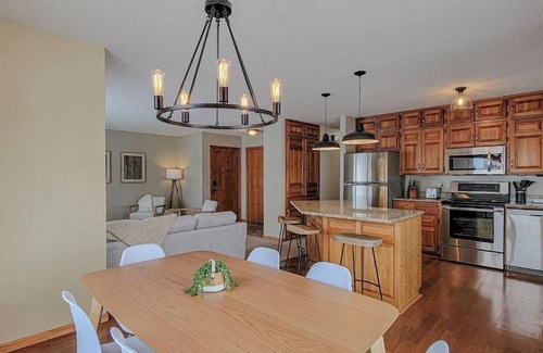 Bemidji Apartment | Breezy Hills - unit 2; Lake Bemidji, King bd, Kayaks, PB Trail!