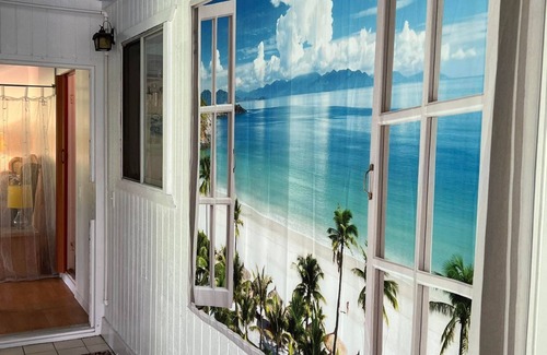Nanawale Estates House | Breezy Lanai with a Bedroom & Bath