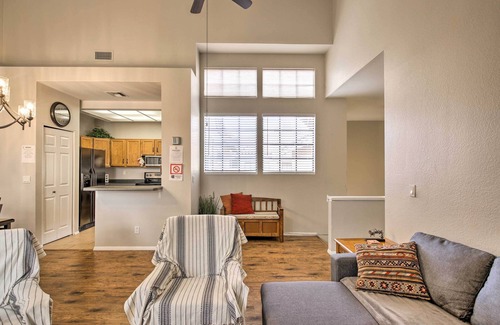 Mesa Condo | Breezy Mesa Condo w/Community Pool & Hot Tub!