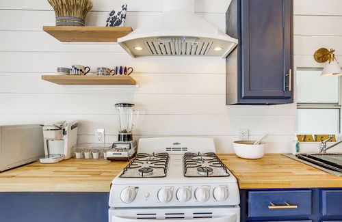 Ocean Pines Cottage | Breezy Ocean Pines Cottage w/Patio & Pool Access!