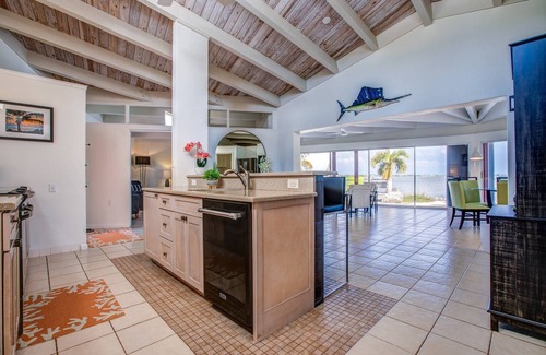 Cudjoe Key House | Breezy Palms: Exquisite Open Water Keys Paradise W/Spectacular Views, Dockage, Pool & Dog-Friendly!