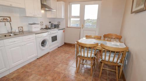 Naran Apartment | Breezy Point Accommodation