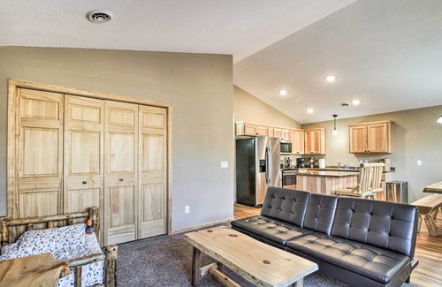 Breezy Point Cottage | Breezy Point Cabin w/Fire Pit - Walk to Lake