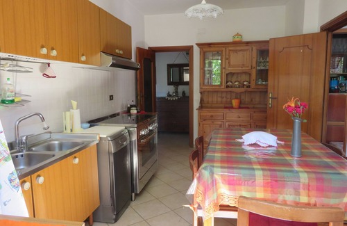 Pineto Apartment | Breezy Sunny apartment Adriatic Sea