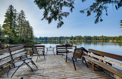West Hills House | Bremerton Vacation Rental with Hot Tub and Lake Access