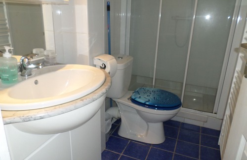 Rive Droite Apartment | BREST Nice T1 bis near the port and hypercentre. WIFI and free parking