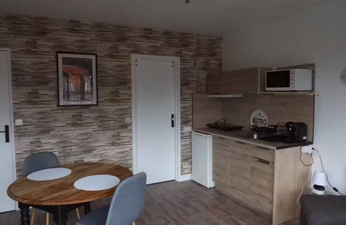Charleville-Mezieres Apartment | Briand : Beautiful bright apartment, near train station, ideal for couple