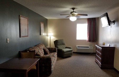 Fairfield Hotel | Briarwood Inn