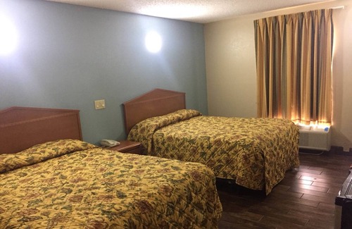 Pine Bluff Hotel | Briarwood Inn