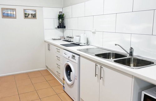 Bongaree Apartment | Bribie Beach Bungalow