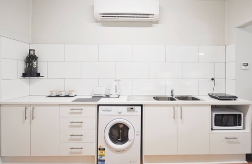 Bongaree Apartment | Bribie Beach Bungalow