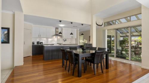 Banksia Beach House | Bribie Bliss: Luxe Canal Living