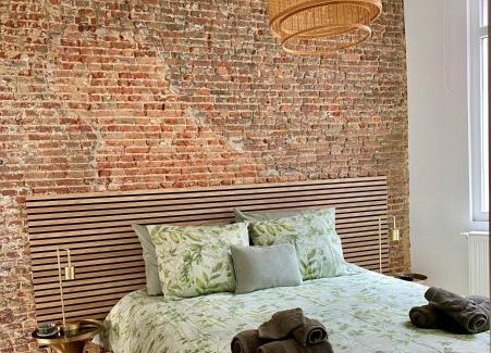 Antwerp Apartment | Brick 36 Antwerp - Contemporary Flat with Authentic Touch