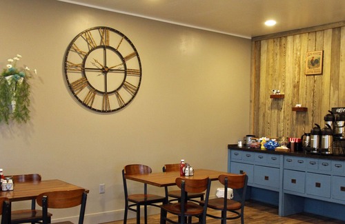 Refton House | Brickhouse Vacation Home - Family Friendly Lancaster County Lodging Sleeps 10
