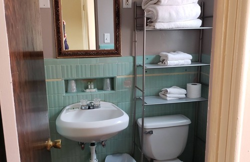 Rawlins Hotel | Brickyard Inn