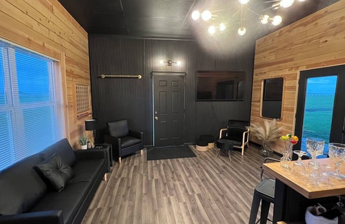 Kidder County Cabin | Bridal Suite Cabin Rental