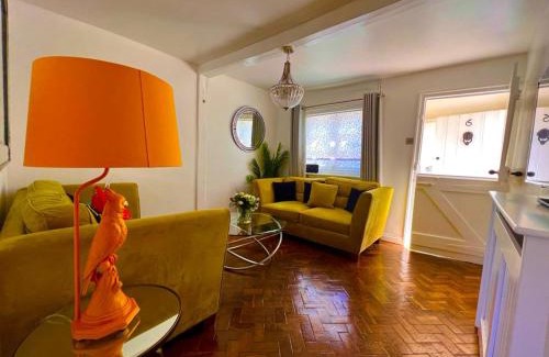 Tenterden House | Bridewell Cottage in the heart of Tenterden - Pass The Keys