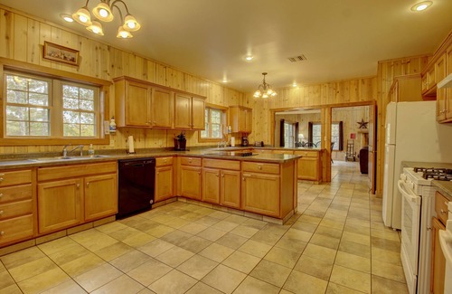 Lac du Flambeau Cabin | Bridge Builder Cabin with private dock on 294 acre Big Crooked Lake