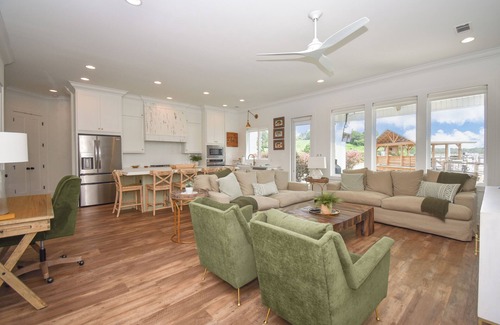 Alexander City House | Bridge View Retreat, Bridge View Retreat- Luxurious 4Br -Lake Martin Home