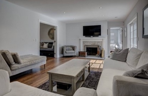 Bridgehampton House | Bridgehampton outdoor tv&fireplc