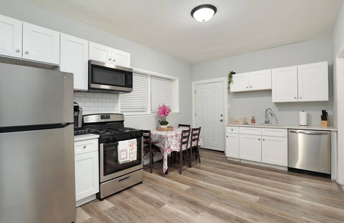Bridgeport Apartment | Bridgeport Boho Chic Vibes