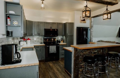 Bozeman House | BRIDGER VIEW BARN EAST UNIT