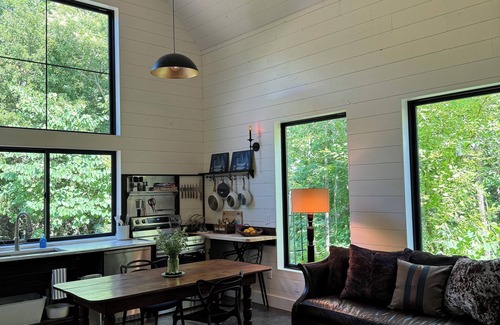 Pawhuska Cabin | Bridgewater Cabin New/in-town private stay!