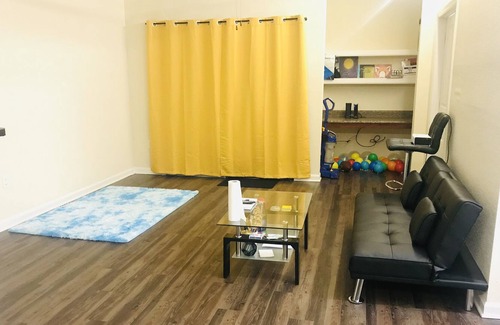 Bal Bay House | Bright 1bedroom — very convenient location!