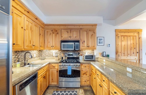 Mountain Village Condo | Bright 1BR Condo - Walk to Gondola!