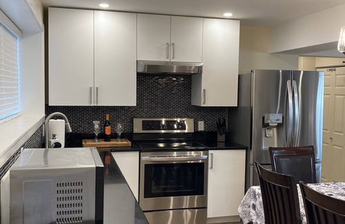 Okanagan-Similkameen Apartment | Bright 2 bed, 2 bath Walkout Basement Suite with shared Pool in Penticton
