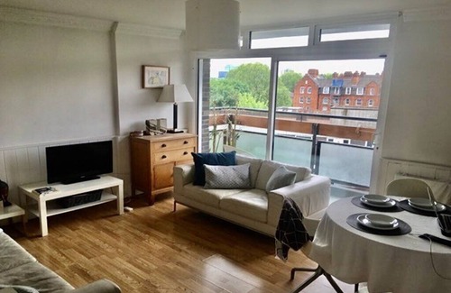 Shoreditch Apartment | Bright 2 Bed apartment in Trendy Shoreditch