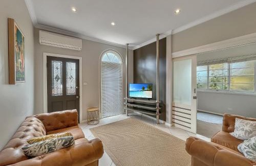 Armidale Apartment | Bright 3-bedroom apartment - Central Armidale