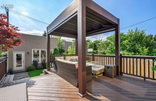 Palmer Square House | Bright 4 bed family home in Logan Sq w/private backyard & grill.Free parking