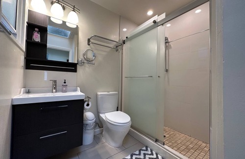 Outer Sunset Apartment | Bright 4 Bedrooms 2 Baths Entire 2nd Floor near Golden Gate Park & Ocean Beach