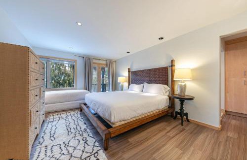 Alpine Meadows House | Bright 5BD Alpine Retreat - 5Min to Alpine Meadows