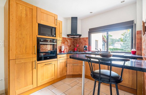 Saint-Privat-des-Vieux House | Bright and large loft style cottage with jacuzzi and sauna.